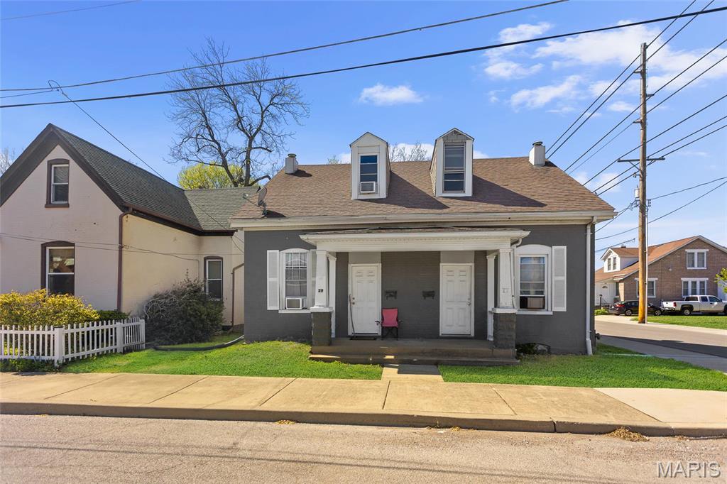 29 North 14th Street Belleville, IL 62220 - Photo 2 of 22