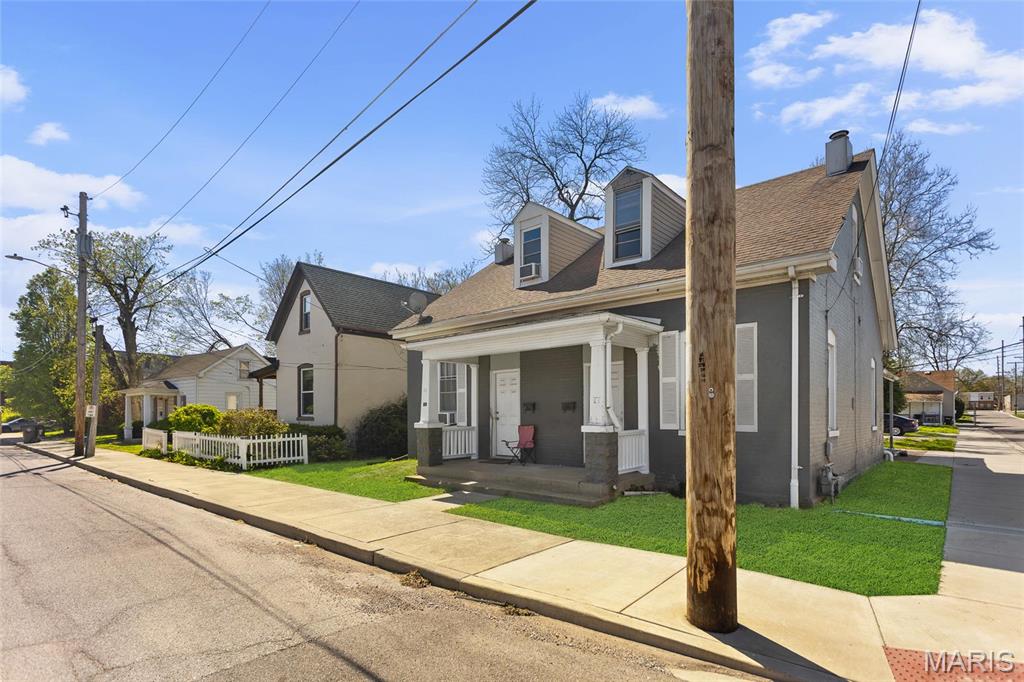 29 North 14th Street Belleville, IL 62220 - Photo 4 of 22