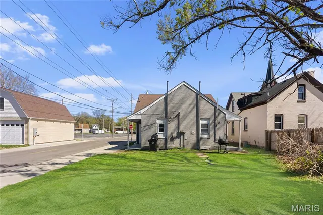 $175,000 | 29 North 14th Street, Belleville, IL 62220