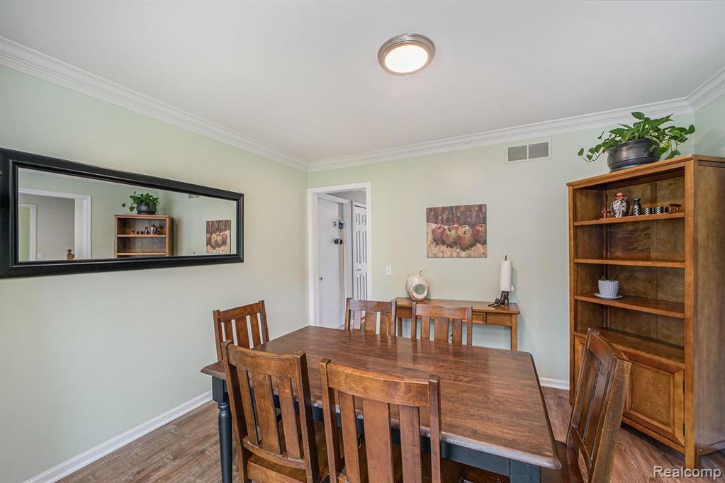 24386 Ridgeview Drive Farmington Hills, MI 48336 - Photo 14 of 42