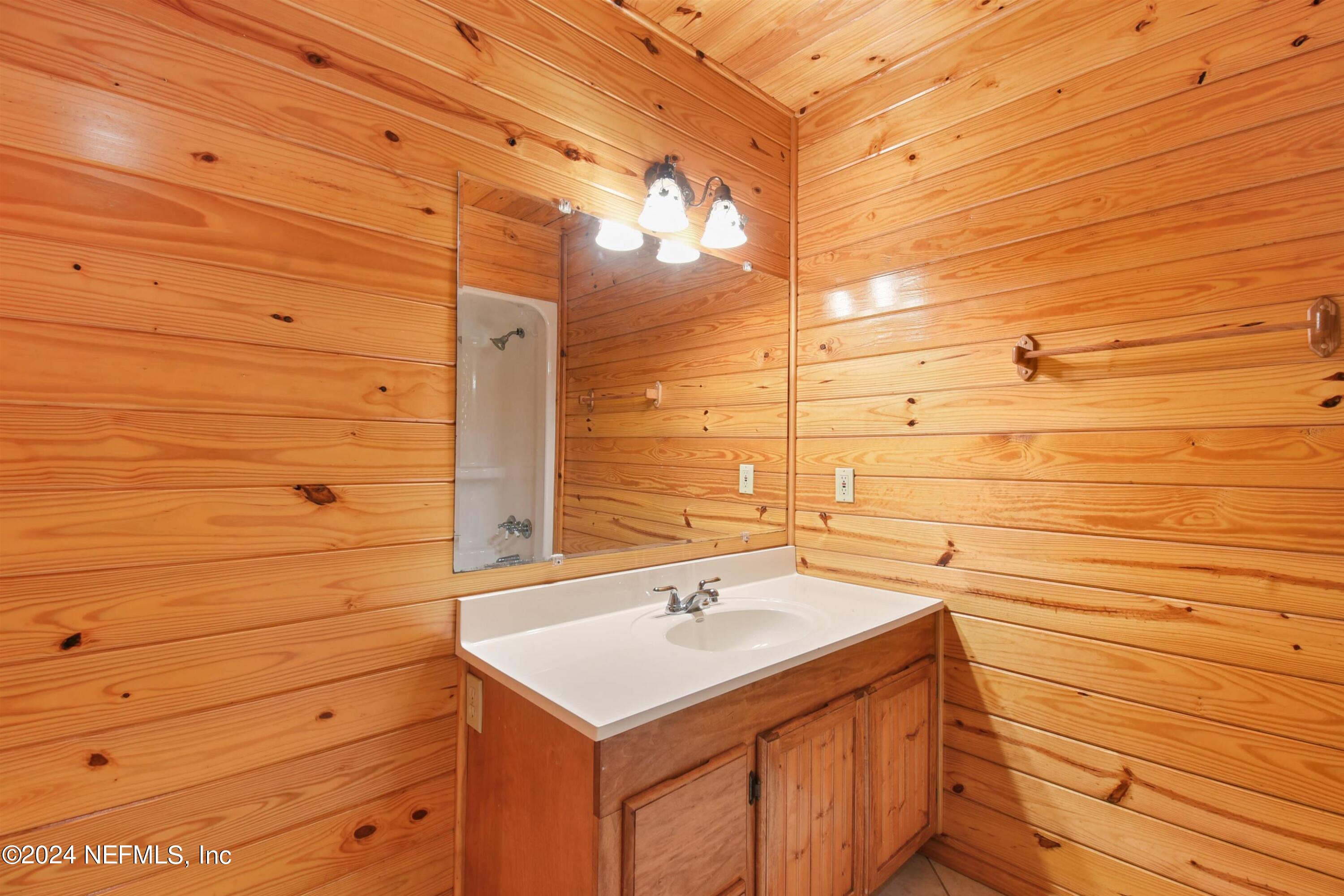 127 Kent Estate Road Elkton, FL 32033 - Photo 18 of 69 Downstairs Bathroom