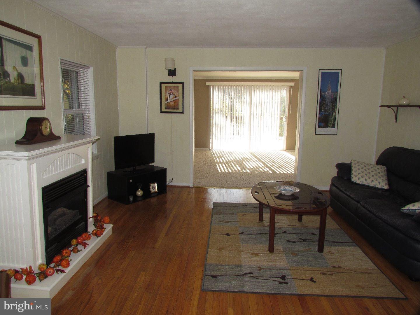 212 Garth Road Oreland, PA 19075 - Photo 4 of 25 Gallery Image 4