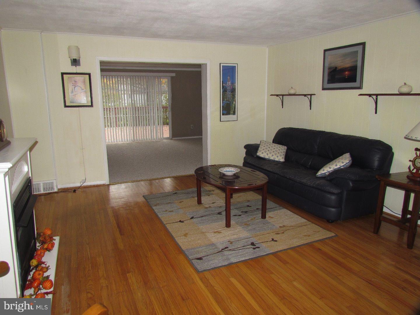 212 Garth Road Oreland, PA 19075 - Photo 5 of 25 Gallery Image 5