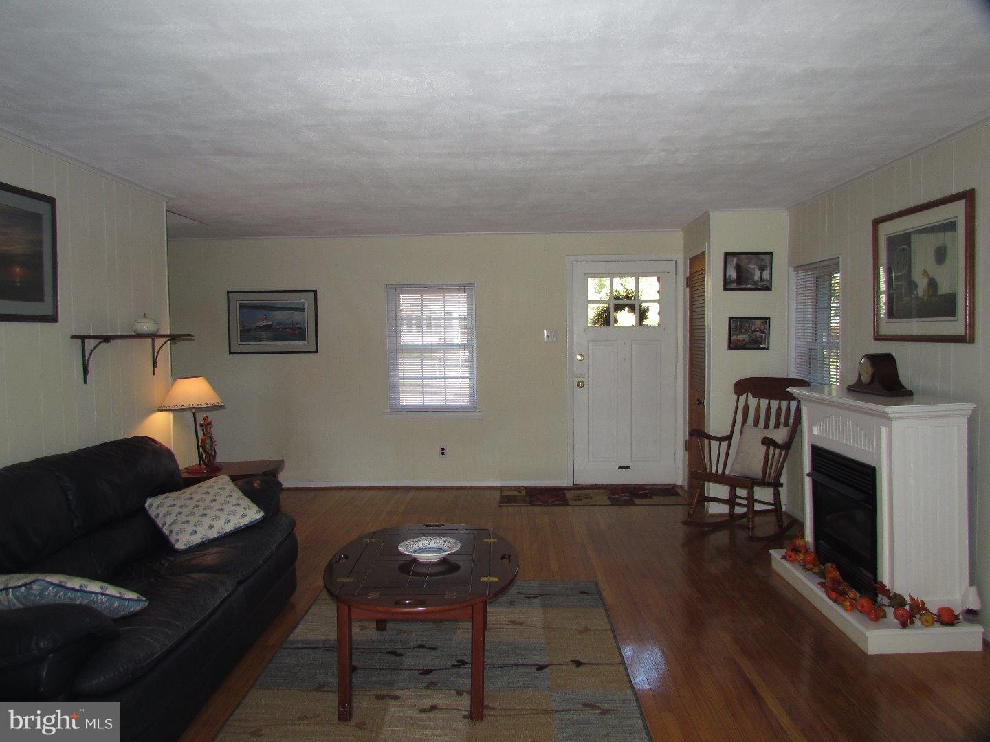 212 Garth Road Oreland, PA 19075 - Photo 7 of 25 Gallery Image 7