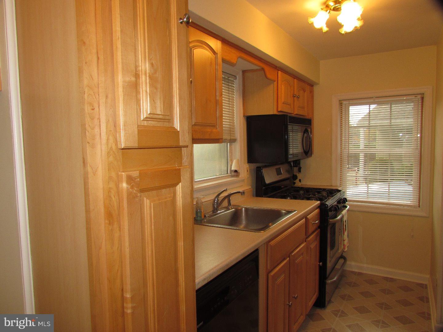 212 Garth Road Oreland, PA 19075 - Photo 9 of 25 Gallery Image 9