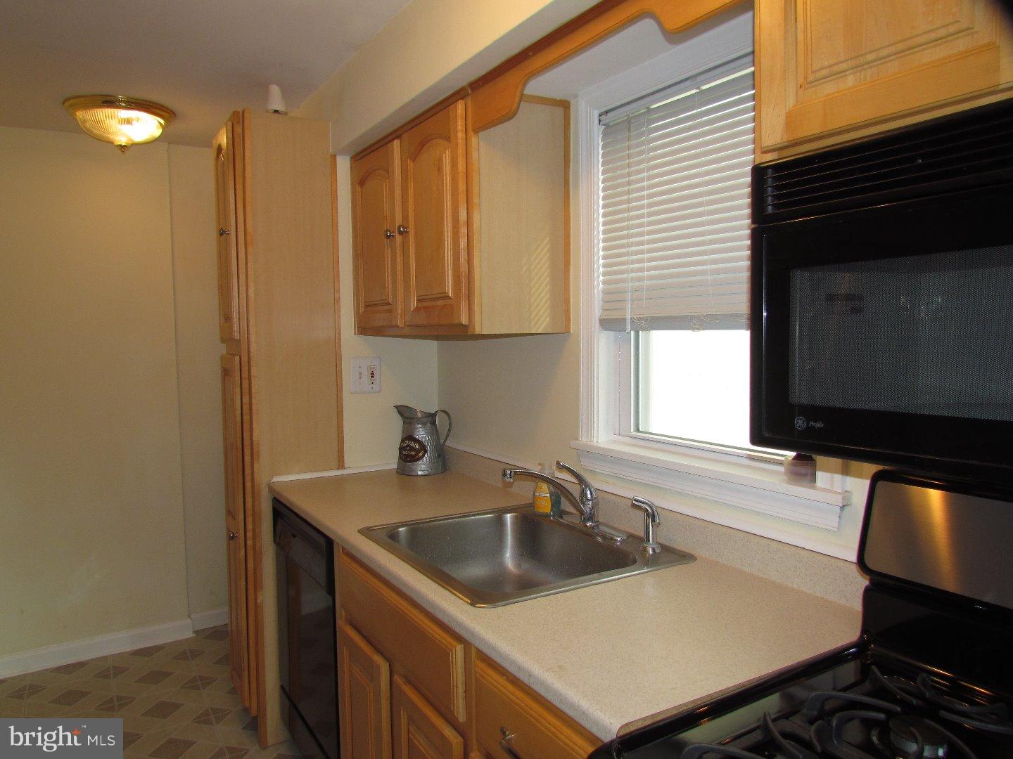 212 Garth Road Oreland, PA 19075 - Photo 10 of 25 Gallery Image 10