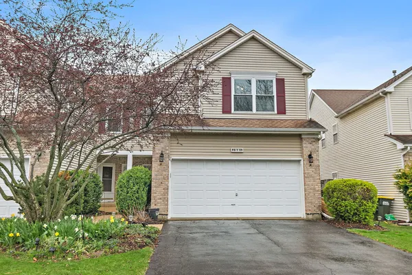 $350,000 | 910 Cynthia Lane, Lake In The Hills, IL 60156