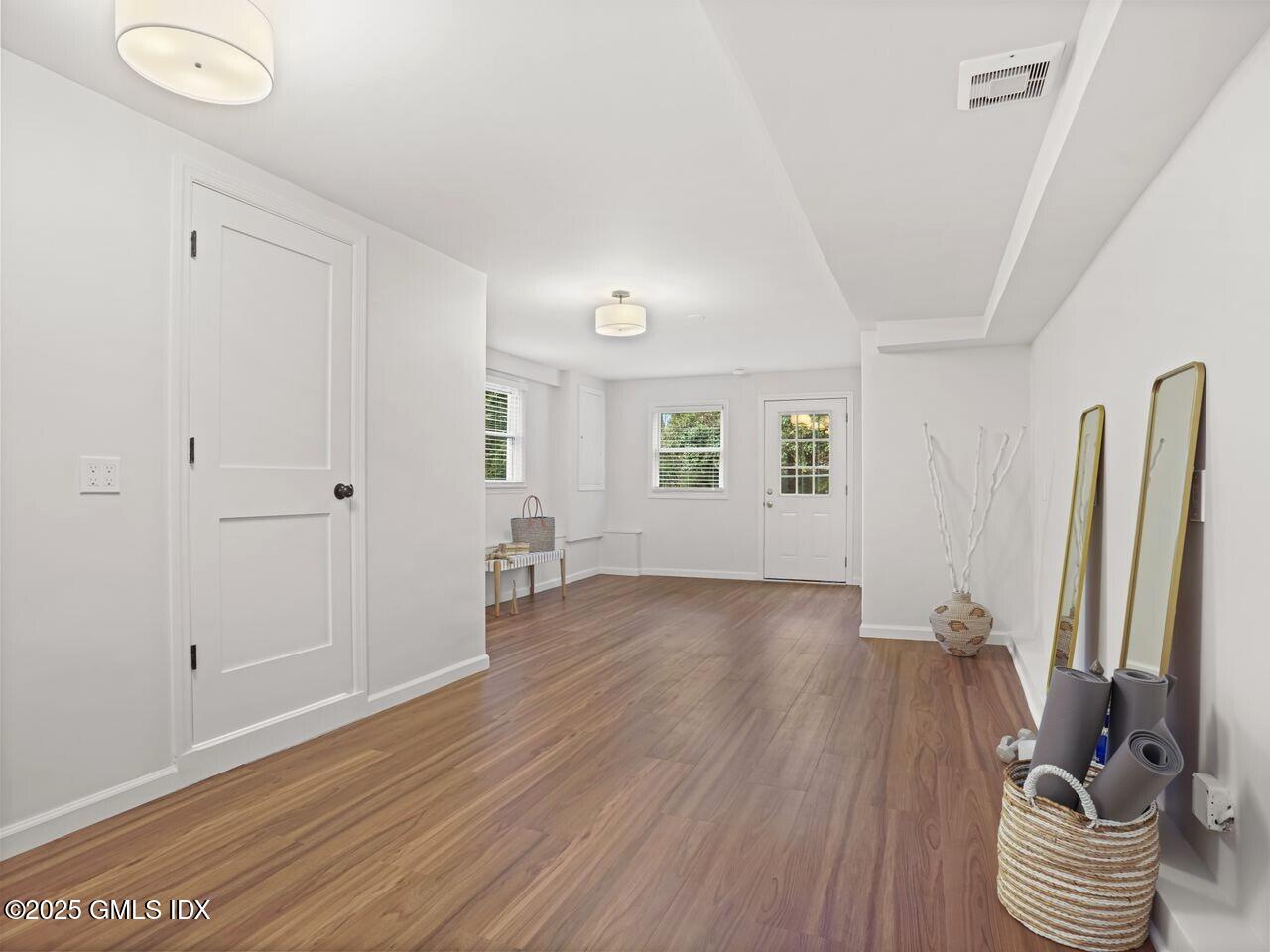 48 Meyer Place Riverside, CT 06878 - Photo 18 of 46 Mudroom