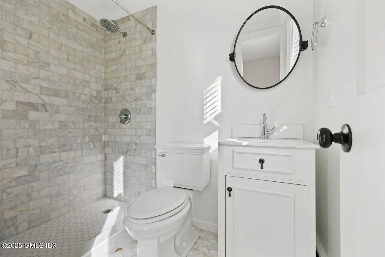 48 Meyer Place Riverside, CT 06878 - Photo 22 of 46 Bathroom