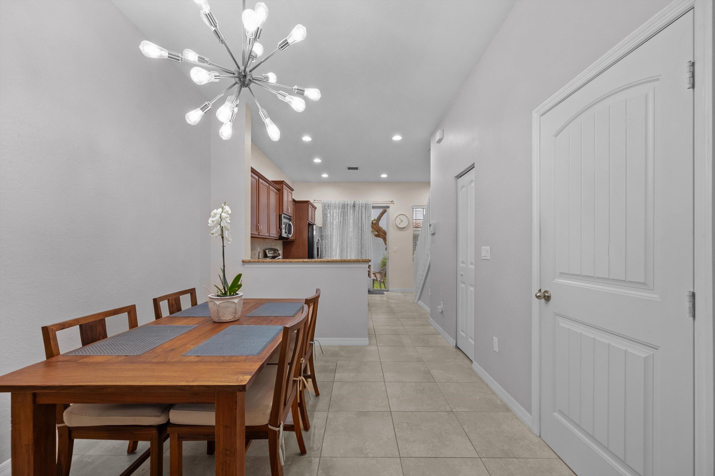474 Francesca Ridge Road Boynton Beach, FL 33435 - Photo 6 of 33 Dining Room and half bath