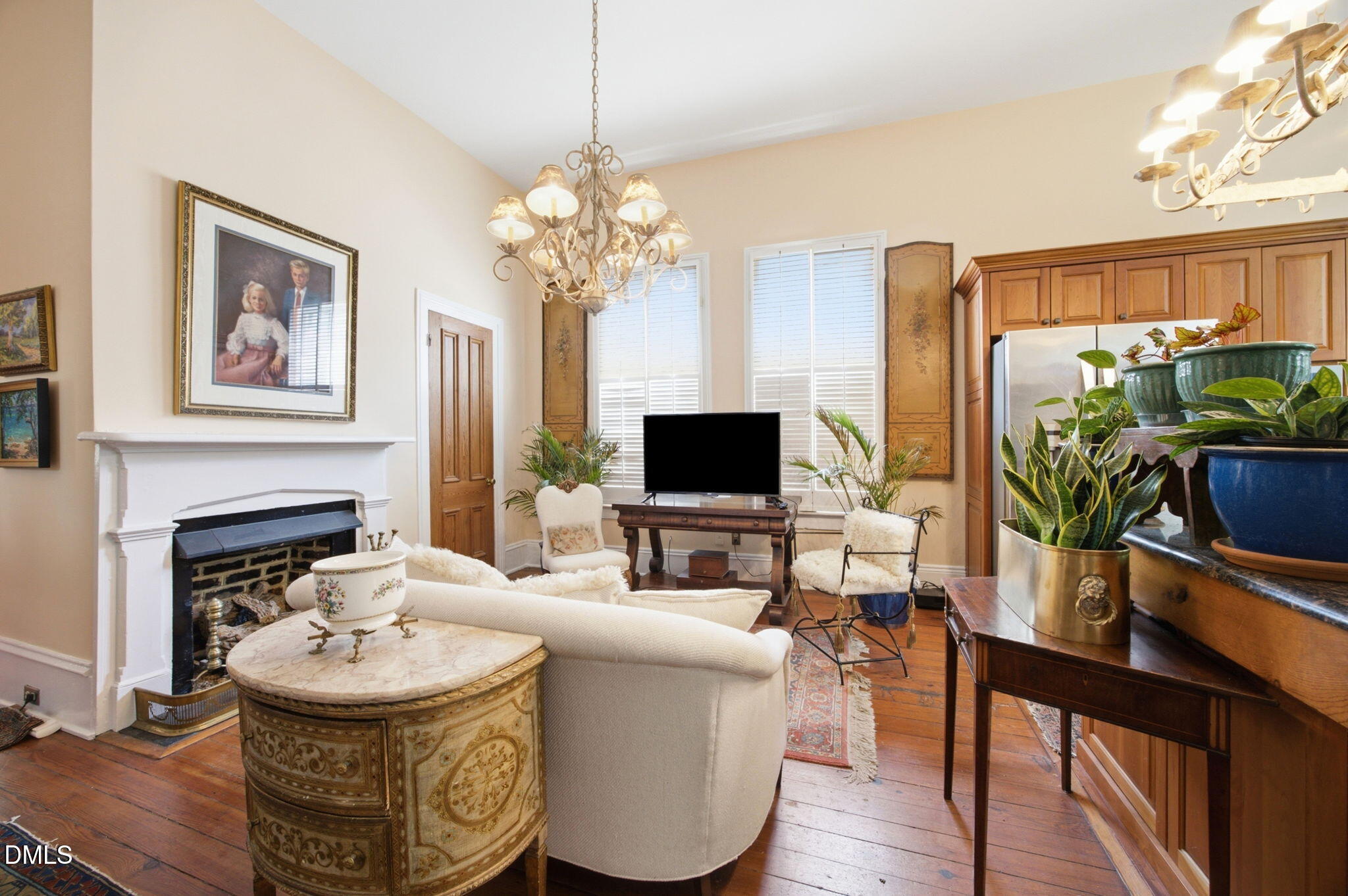 514 East Lane Street Raleigh, NC 27601 - Photo 8 of 51