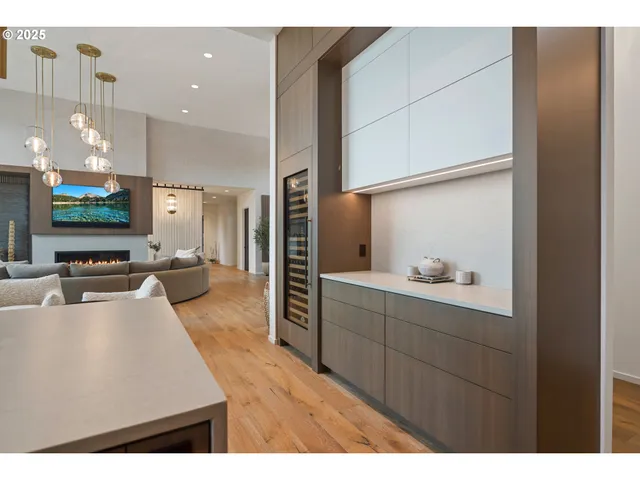 $5,850,000 | 11011 Southeast Evergreen Highway, Vancouver, WA 98664