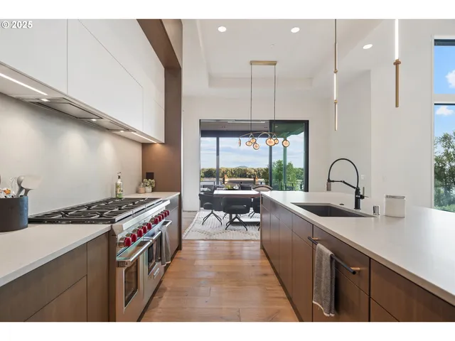 $5,850,000 | 11011 Southeast Evergreen Highway, Vancouver, WA 98664