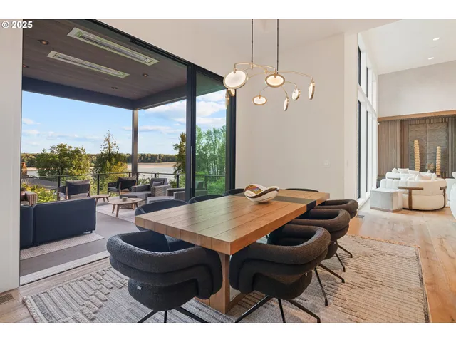 $5,850,000 | 11011 Southeast Evergreen Highway, Vancouver, WA 98664