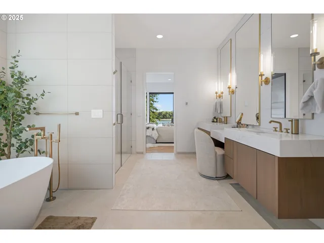 $5,850,000 | 11011 Southeast Evergreen Highway, Vancouver, WA 98664