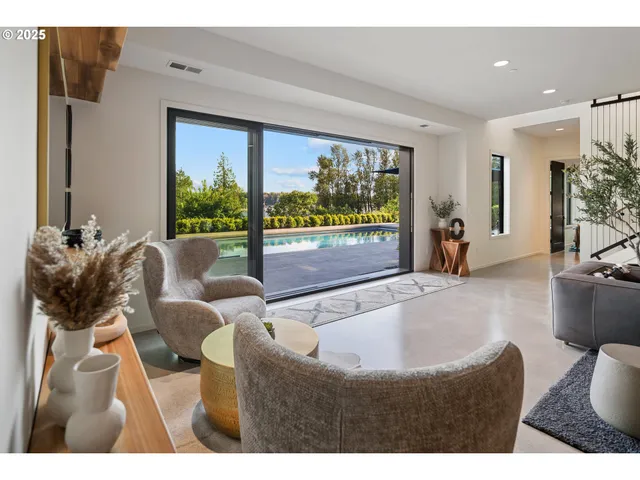 $5,850,000 | 11011 Southeast Evergreen Highway, Vancouver, WA 98664