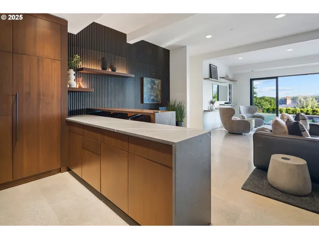 $5,850,000 | 11011 Southeast Evergreen Highway, Vancouver, WA 98664