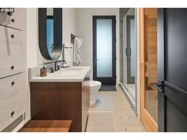 $5,850,000 | 11011 Southeast Evergreen Highway, Vancouver, WA 98664