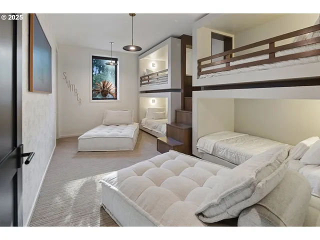 $5,850,000 | 11011 Southeast Evergreen Highway, Vancouver, WA 98664