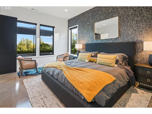 $5,850,000 | 11011 Southeast Evergreen Highway, Vancouver, WA 98664