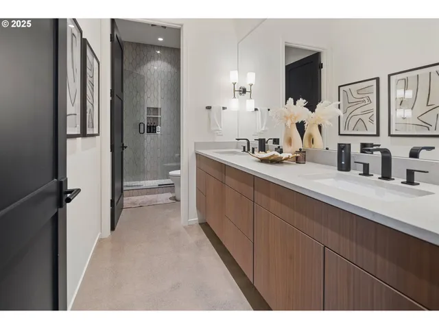 $5,850,000 | 11011 Southeast Evergreen Highway, Vancouver, WA 98664