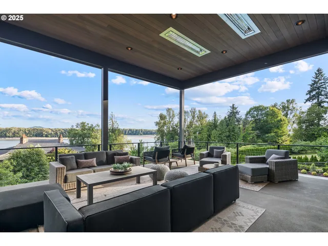 $5,850,000 | 11011 Southeast Evergreen Highway, Vancouver, WA 98664