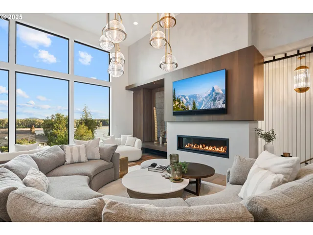 $5,850,000 | 11011 Southeast Evergreen Highway, Vancouver, WA 98664