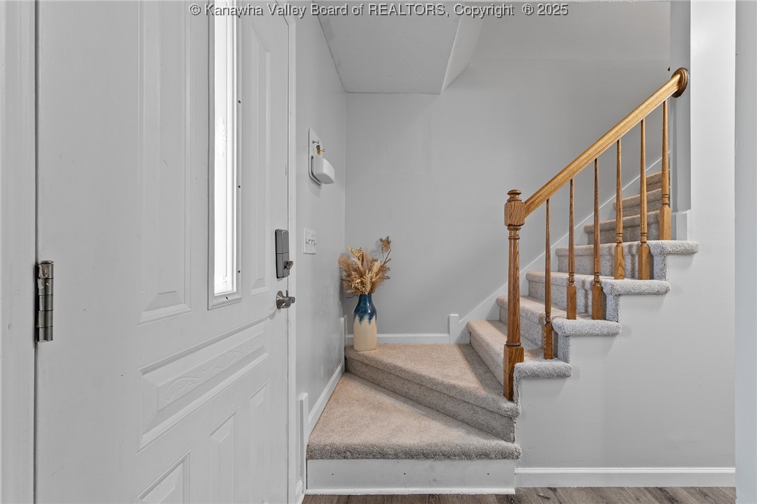 2 Grapevine Street Winfield, WV 25213 - Photo 5 of 22 Gallery Image 5