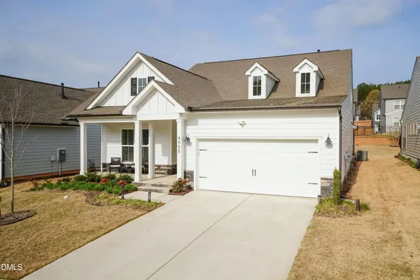 $624,800 | 4005 Smith Mountain Drive, Fuquay-Varina, NC 27526