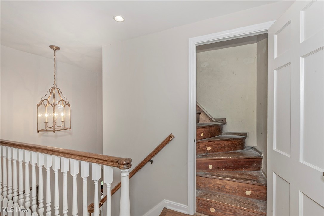 4168 Hadleigh Road Cleveland, OH 44118 - Photo 36 of 41 Gallery Image 36