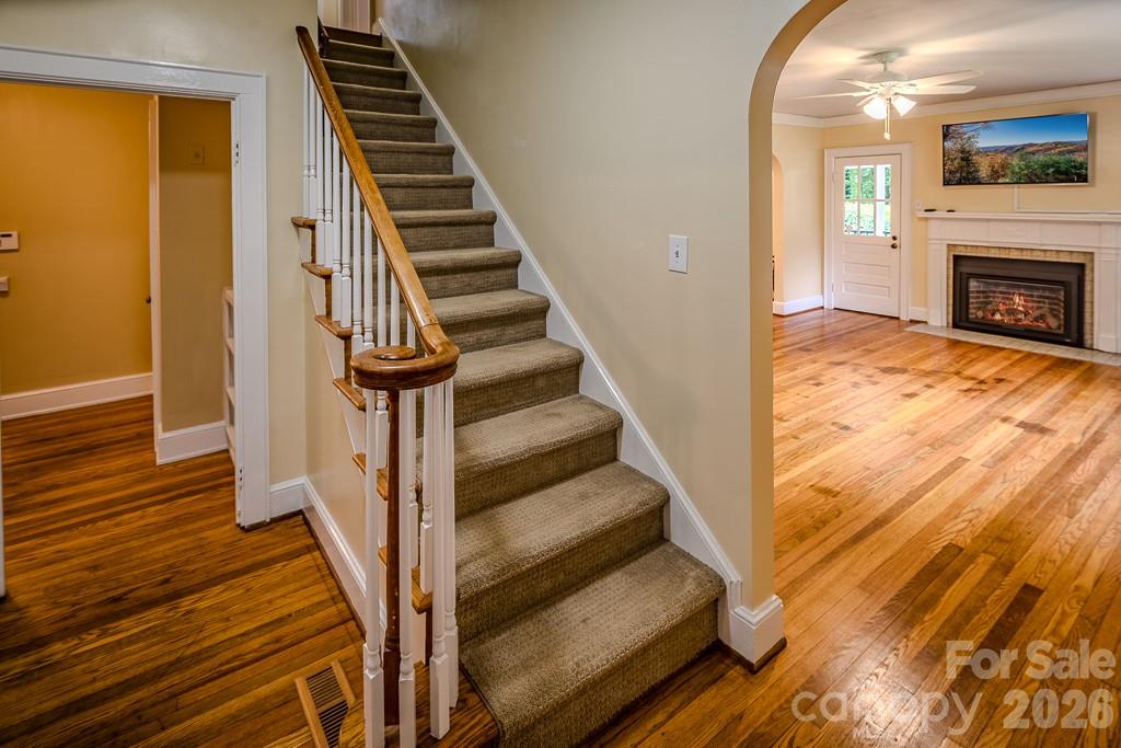 803 1st Avenue North Conover, NC 28613 - Photo 7 of 37