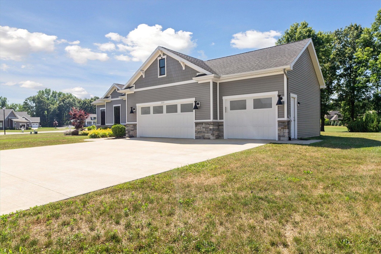 1850 Fox Prairie Road St. Joseph, MI 49085 - Photo 3 of 46 Gallery Image 3