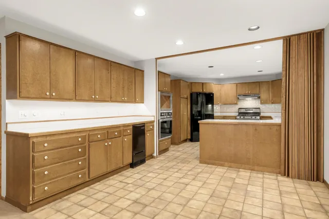 $650,000 | 1166 Kingsley Court South, Mendota Heights, MN 55118