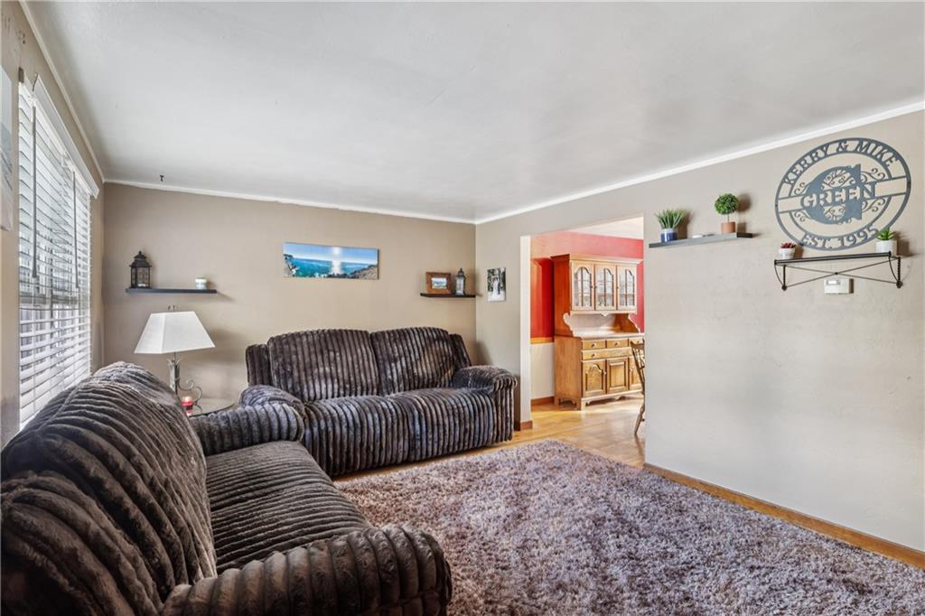 2130 Parklyn Street Pittsburgh, PA 15234 - Photo 3 of 20