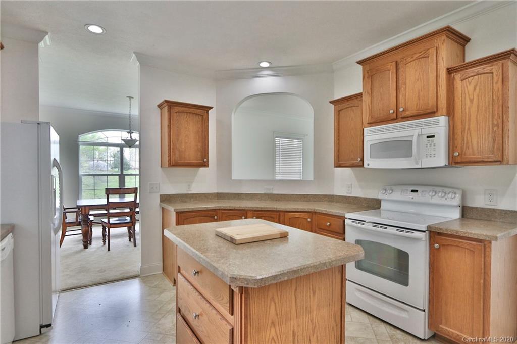 327 Davis Road Mount Airy, NC 27030 - Photo 7 of 26 Gallery Image 7