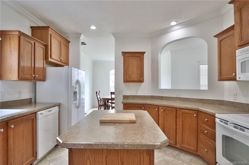 327 Davis Road Mount Airy, NC 27030 - Photo 9 of 26 Gallery Image 9