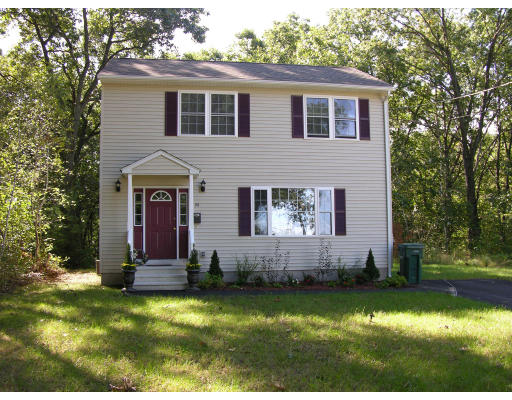99 Briggs Street Springfield, MA 01151 - Photo 1 of 8 Gallery Image 1