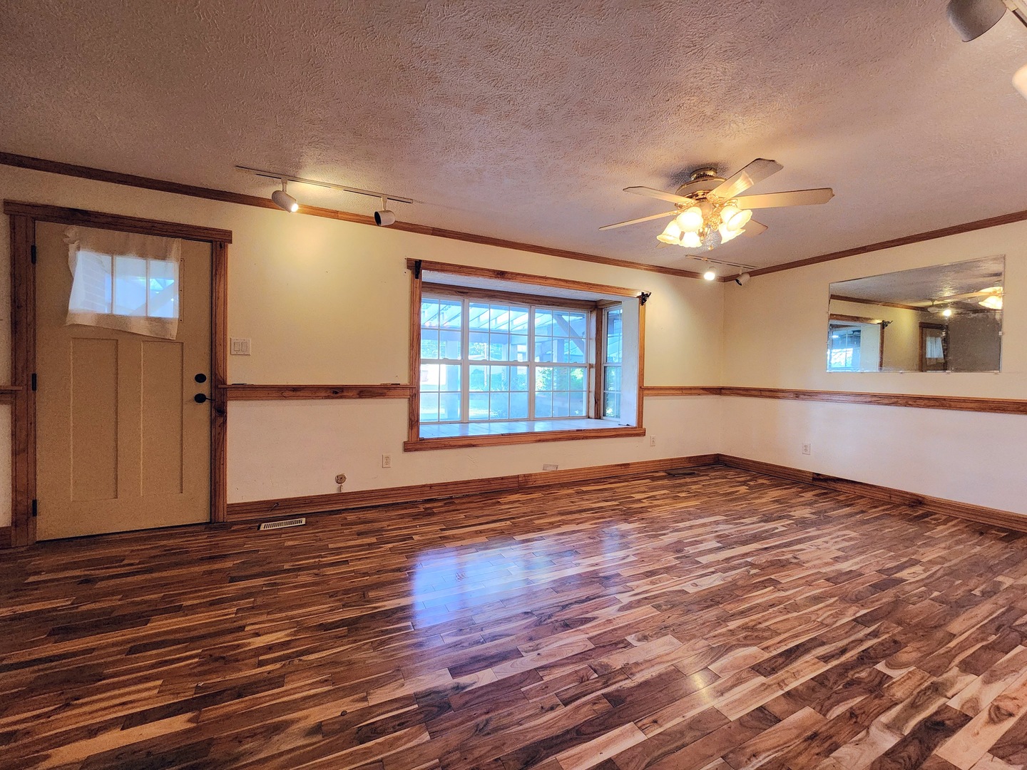 5628 Coal Street Sesser, IL 62884 - Photo 13 of 63