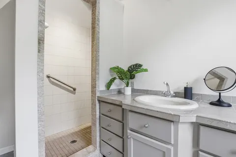 $1,248,000 | 106 Concord Road, Bedford, MA 01730