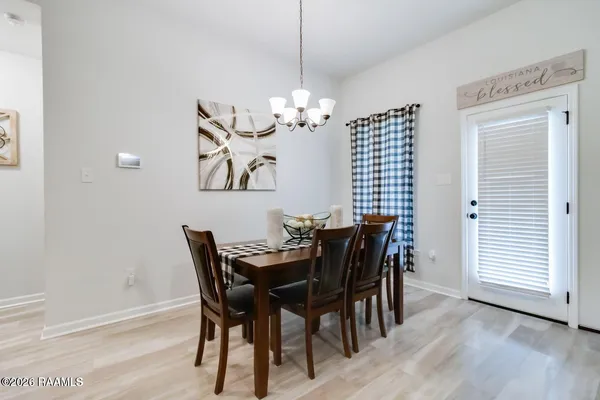 $1,800 | 104 Bayhill Court, Duson, LA 70529