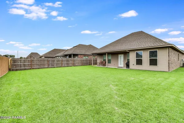 $1,800 | 104 Bayhill Court, Duson, LA 70529