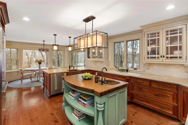 $1,325,000 | 1355 Journeys End Road, Croton-on-Hudson, NY 10520