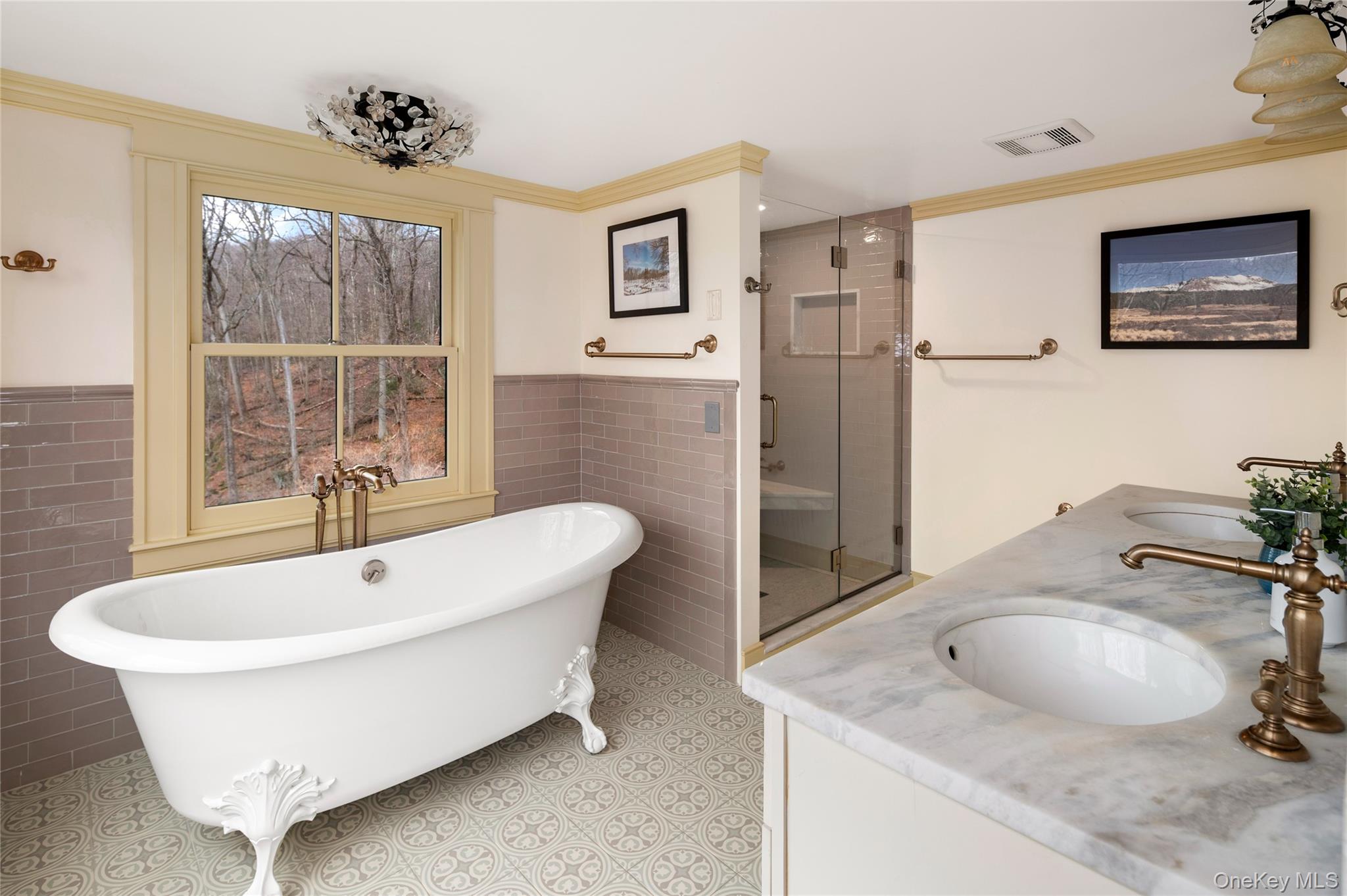 1355 Journeys End Road Croton-on-Hudson, NY 10520 - Photo 27 of 47 a bathroom with a tub a sink and mirror