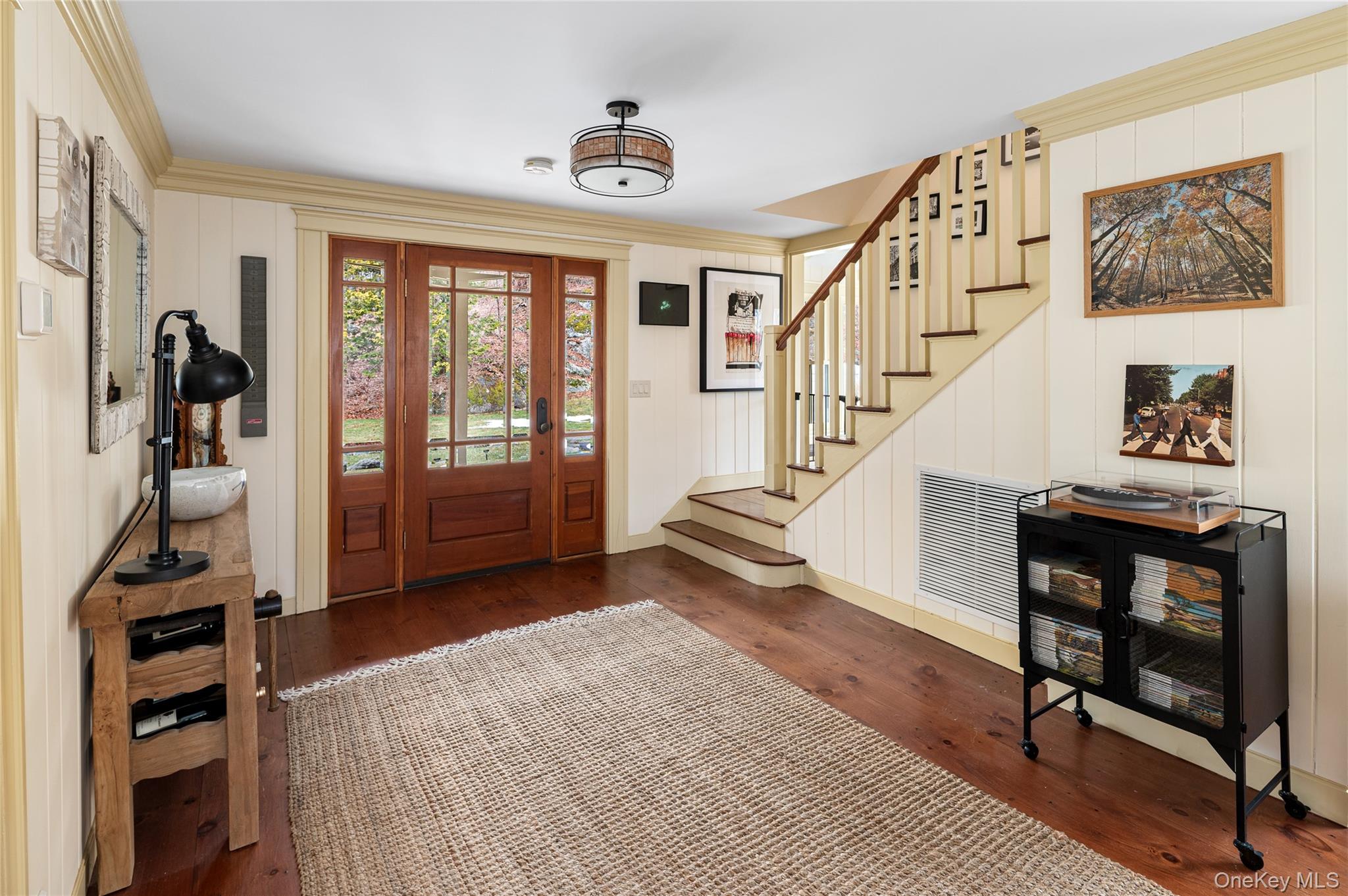 1355 Journeys End Road Croton-on-Hudson, NY 10520 - Photo 4 of 47 a living room with furniture and a window