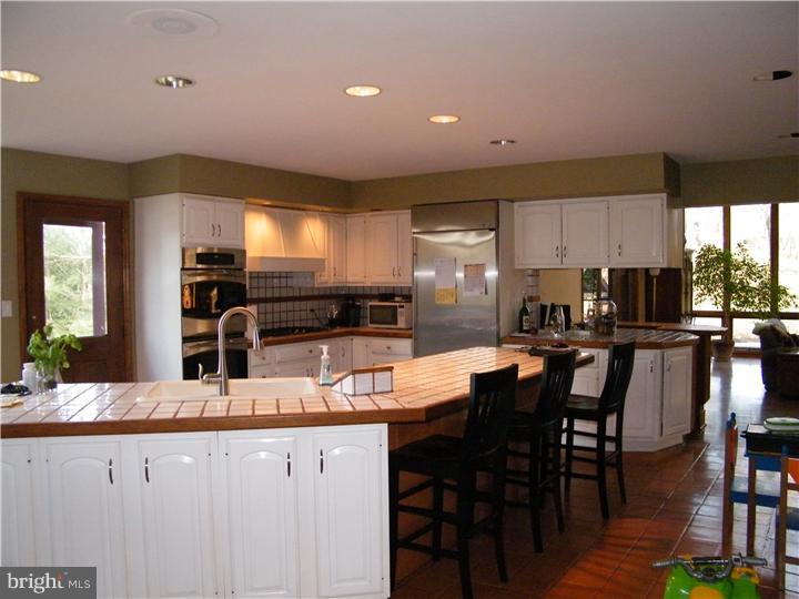 285 New Darlington Road Media, PA 19063 - Photo 20 of 25 Kitchen