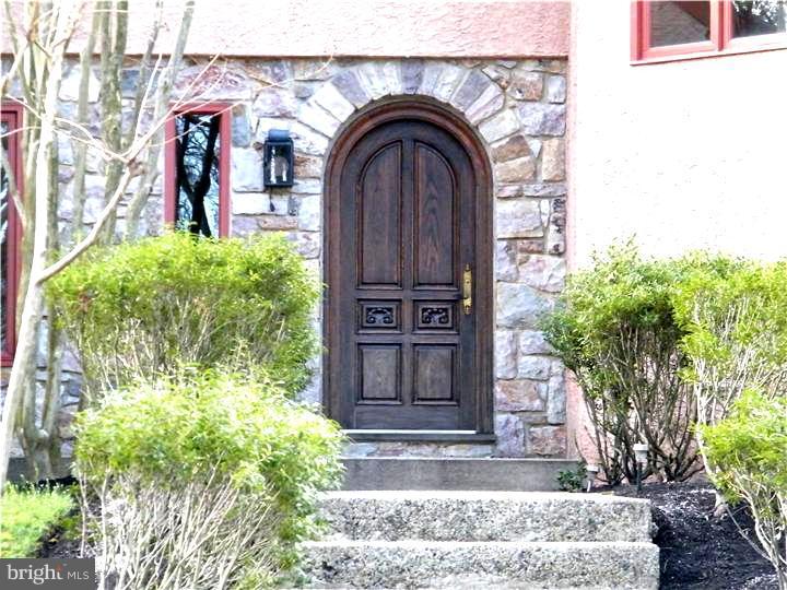 285 New Darlington Road Media, PA 19063 - Photo 4 of 25 Exterior Front