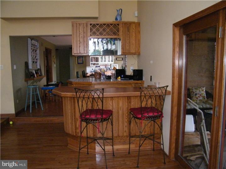 285 New Darlington Road Media, PA 19063 - Photo 9 of 25 Wet Bar