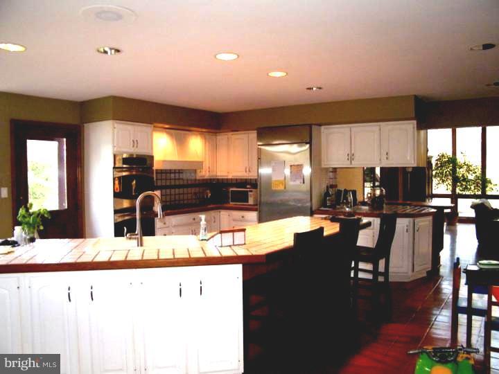 285 New Darlington Road Media, PA 19063 - Photo 10 of 25 Kitchen
