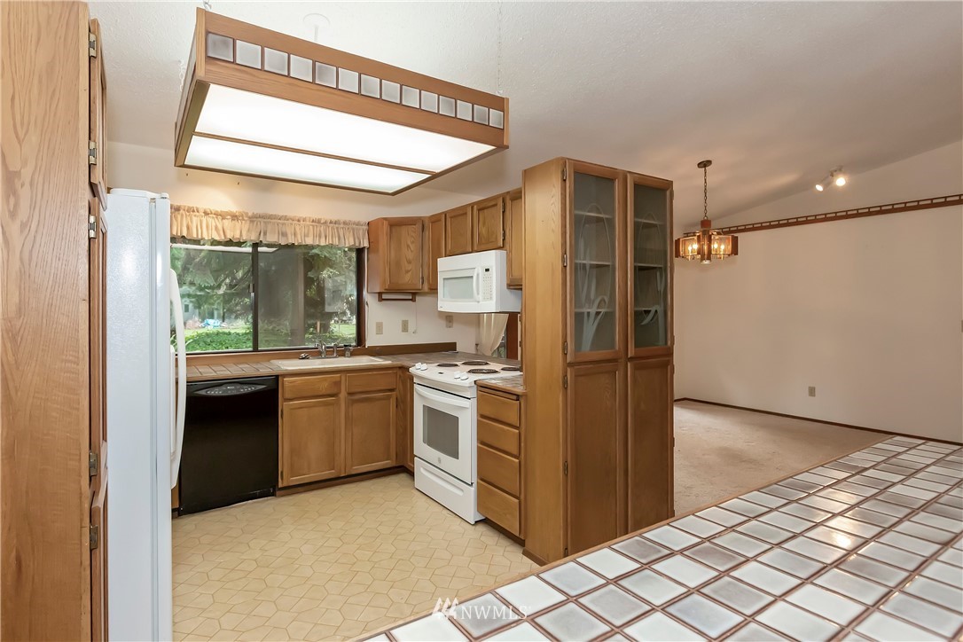 5160 David Road Northwest Bremerton, WA 98312 - Photo 10 of 34 Gallery Image 10