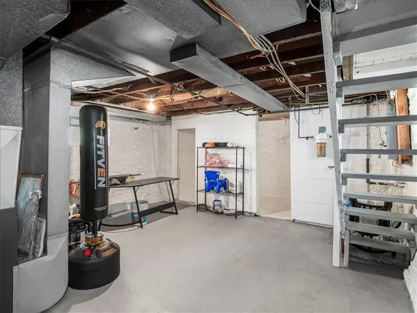 a view of a storage & utility room